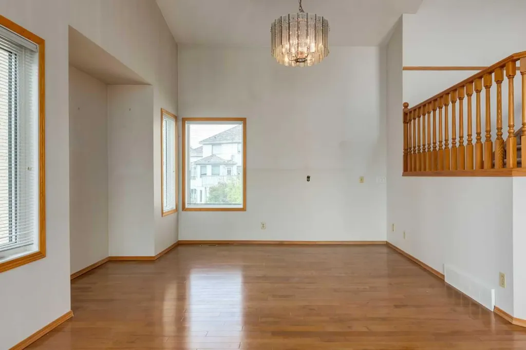 183 Edgevalley Circle NW Calgary AB T3A 4X8