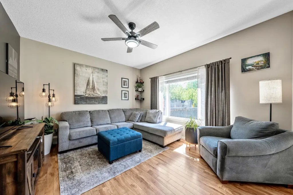 106 West Pointe Court Cochrane AB T4C 0B9