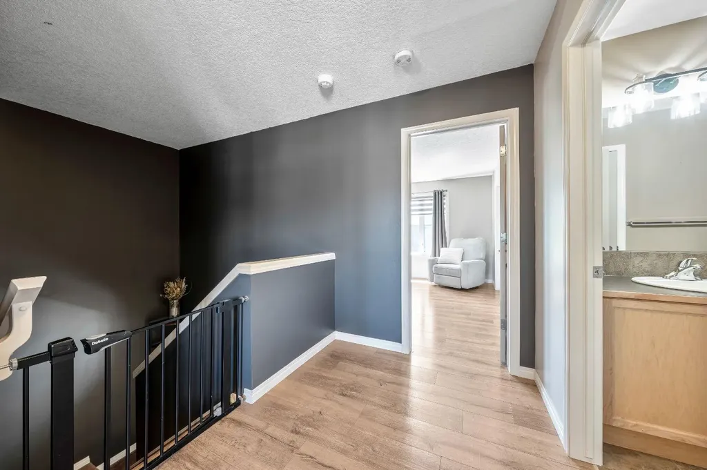 106 West Pointe Court Cochrane AB T4C 0B9