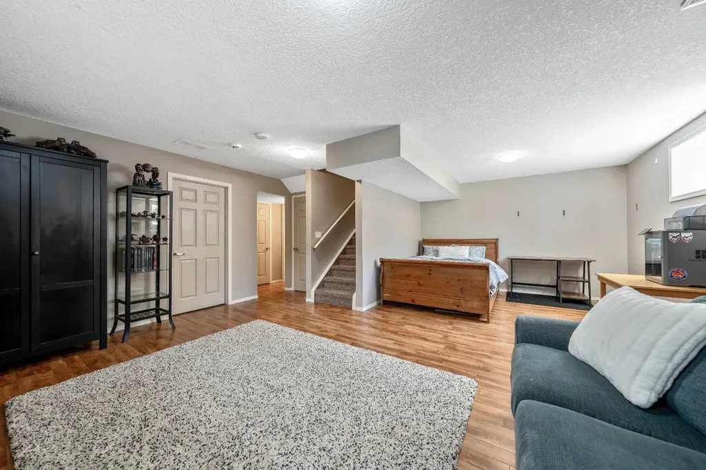 106 West Pointe Court Cochrane AB T4C 0B9