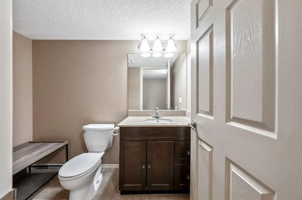 106 West Pointe Court Cochrane AB T4C 0B9