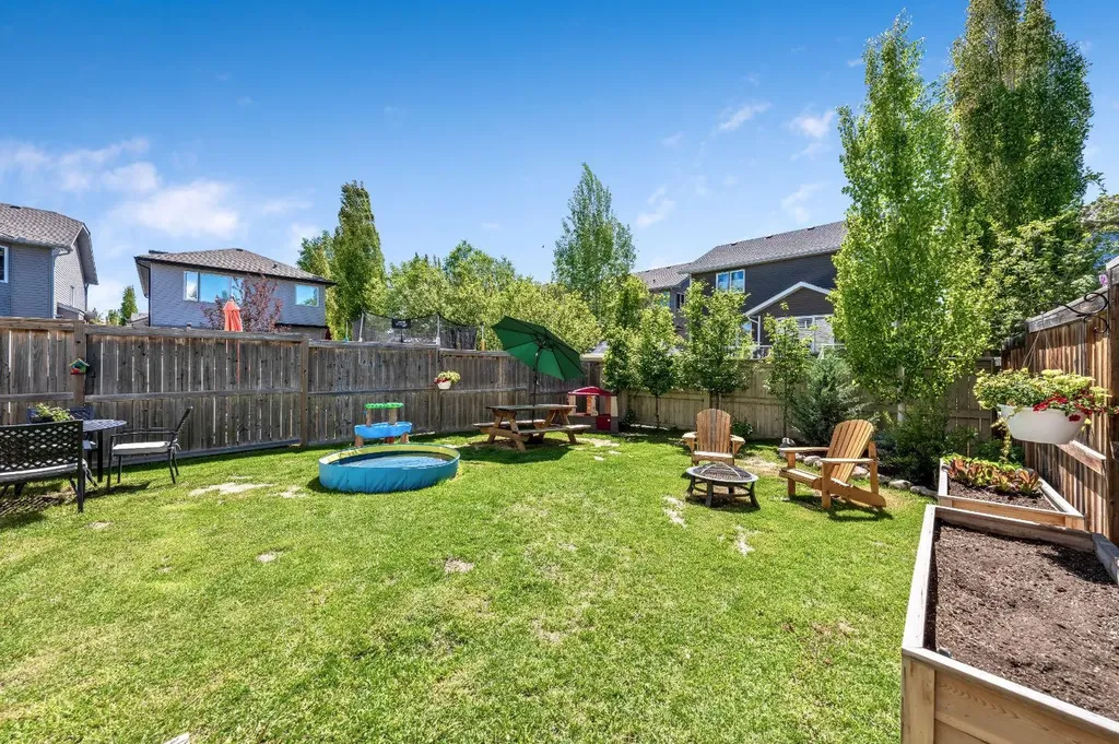 106 West Pointe Court Cochrane AB T4C 0B9