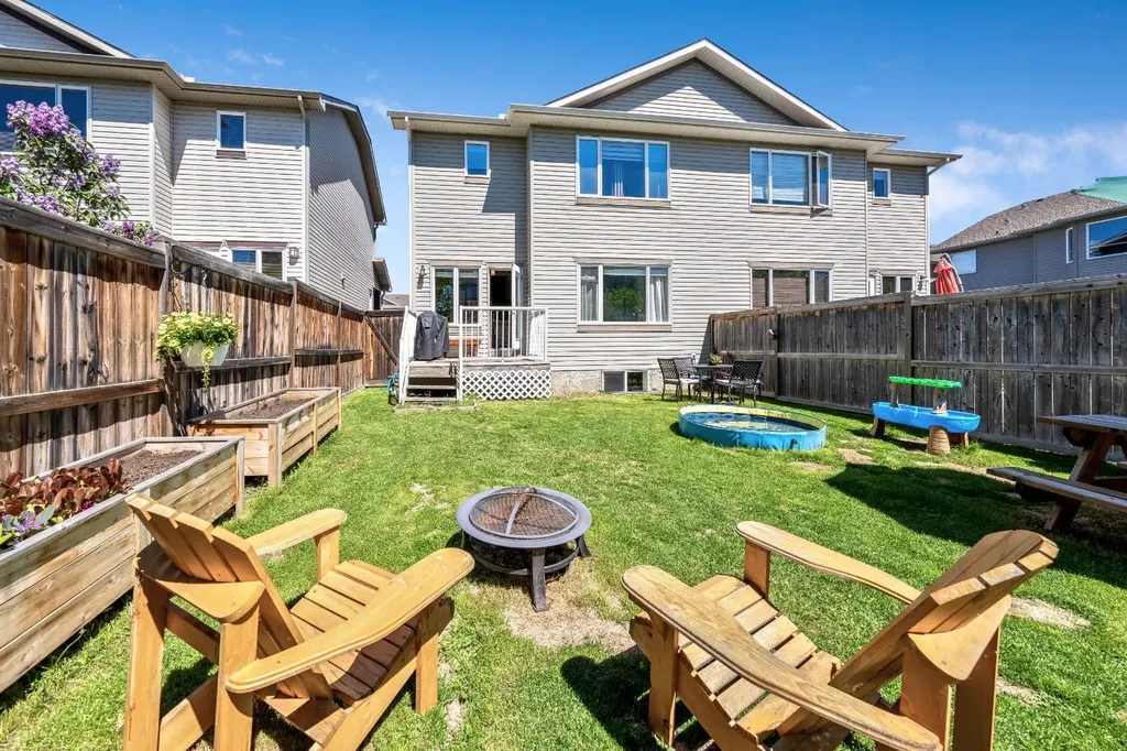 106 West Pointe Court Cochrane AB T4C 0B9