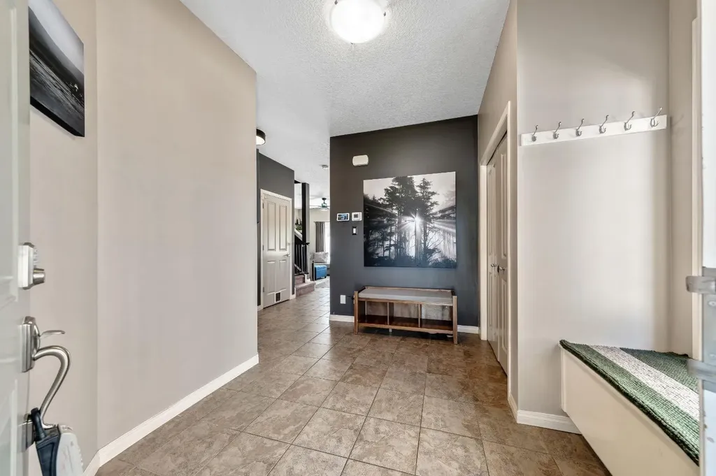106 West Pointe Court Cochrane AB T4C 0B9