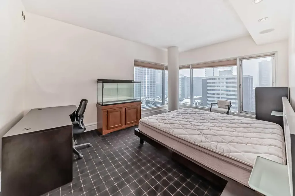 920 5 Avenue SW Calgary AB T2P 0X2