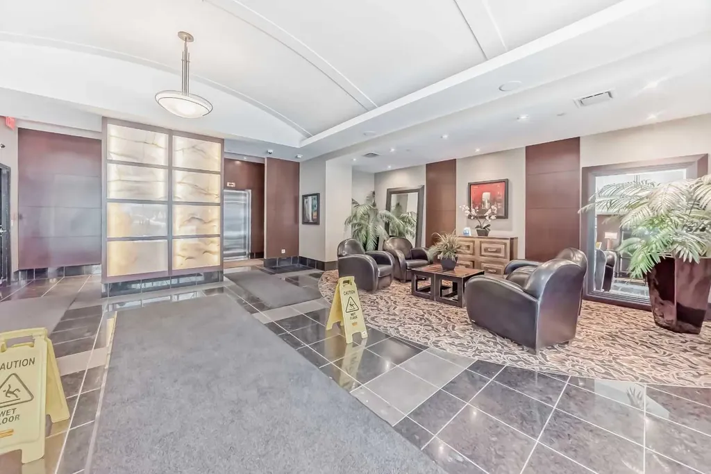 920 5 Avenue SW Calgary AB T2P 0X2
