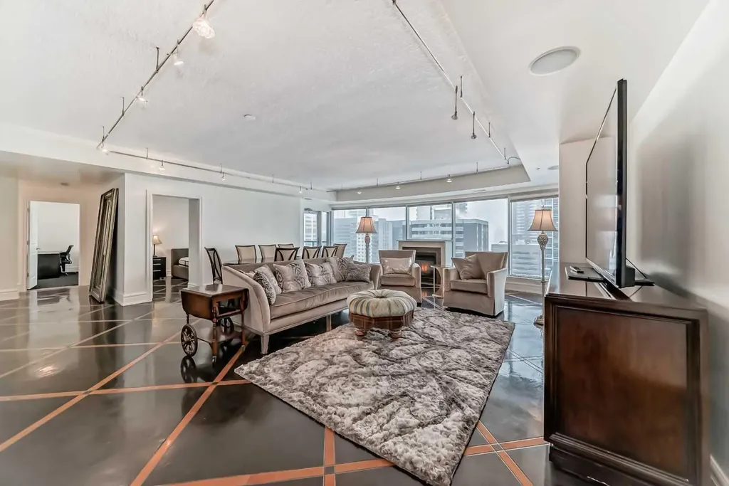 920 5 Avenue SW Calgary AB T2P 0X2
