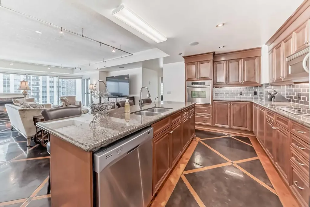 920 5 Avenue SW Calgary AB T2P 0X2