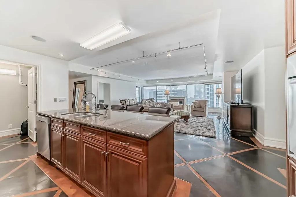920 5 Avenue SW Calgary AB T2P 0X2