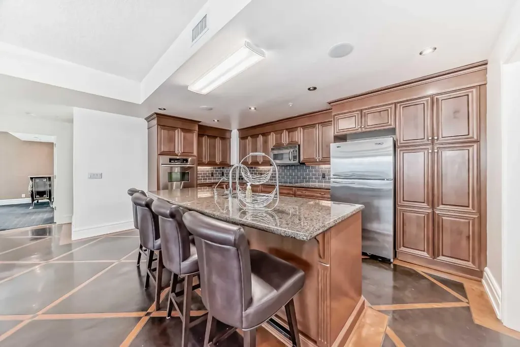 920 5 Avenue SW Calgary AB T2P 0X2