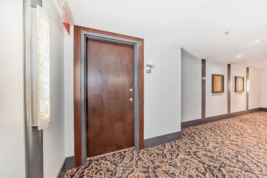 920 5 Avenue SW Calgary AB T2P 0X2