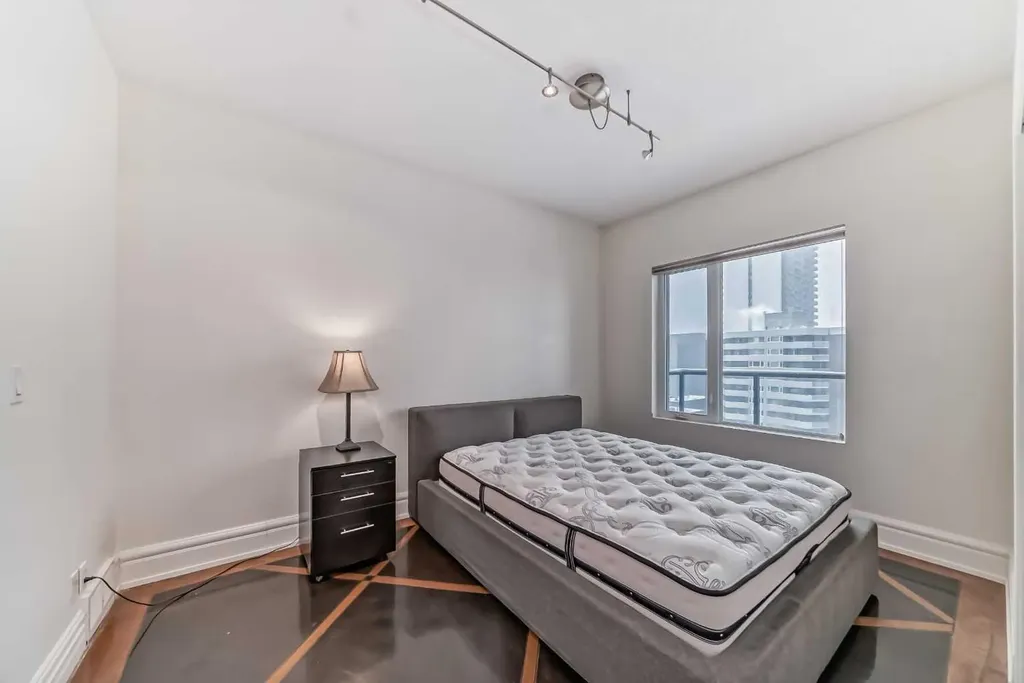 920 5 Avenue SW Calgary AB T2P 0X2