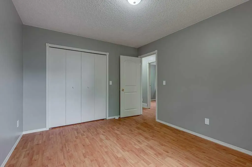 35 Gish Street Red Deer AB T4P 2N7