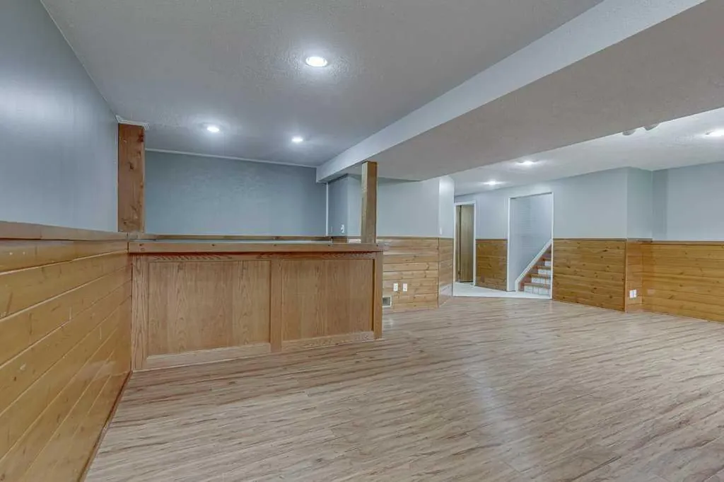 35 Gish Street Red Deer AB T4P 2N7