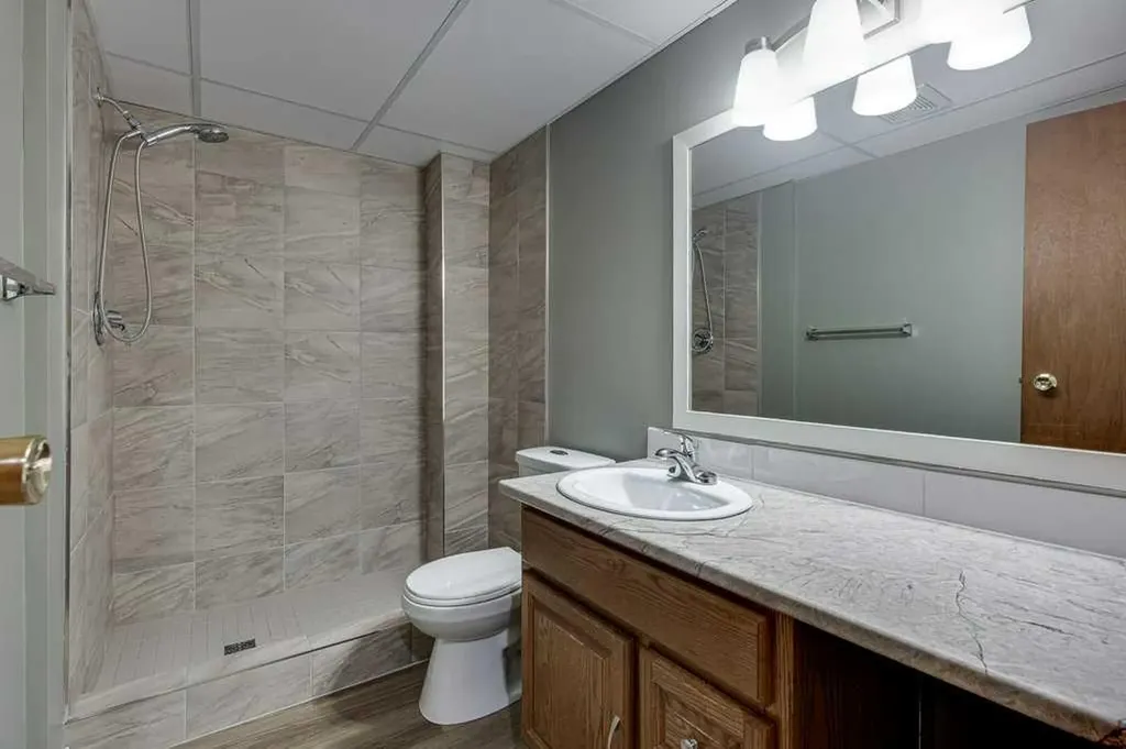 35 Gish Street Red Deer AB T4P 2N7