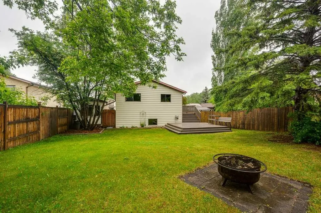 35 Gish Street Red Deer AB T4P 2N7