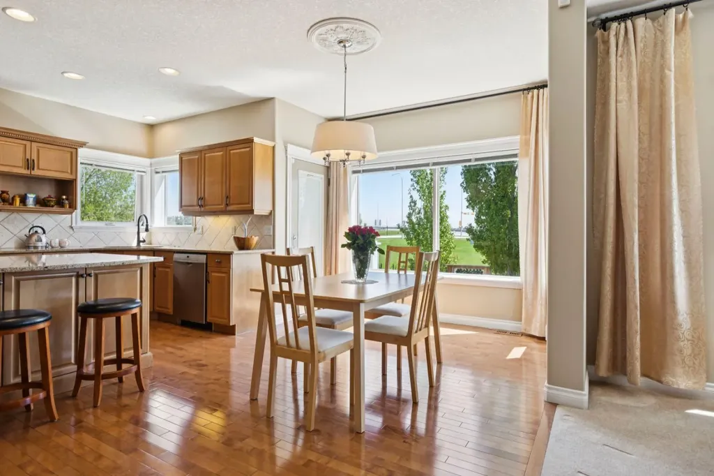 36 Discovery Ridge Court SW Calgary AB T3H 4P8