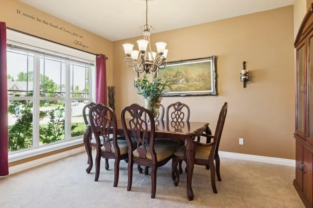 36 Discovery Ridge Court SW Calgary AB T3H 4P8