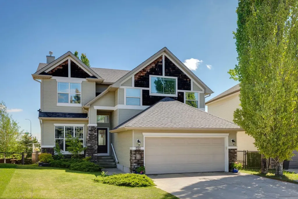 36 Discovery Ridge Court SW Calgary AB T3H 4P8