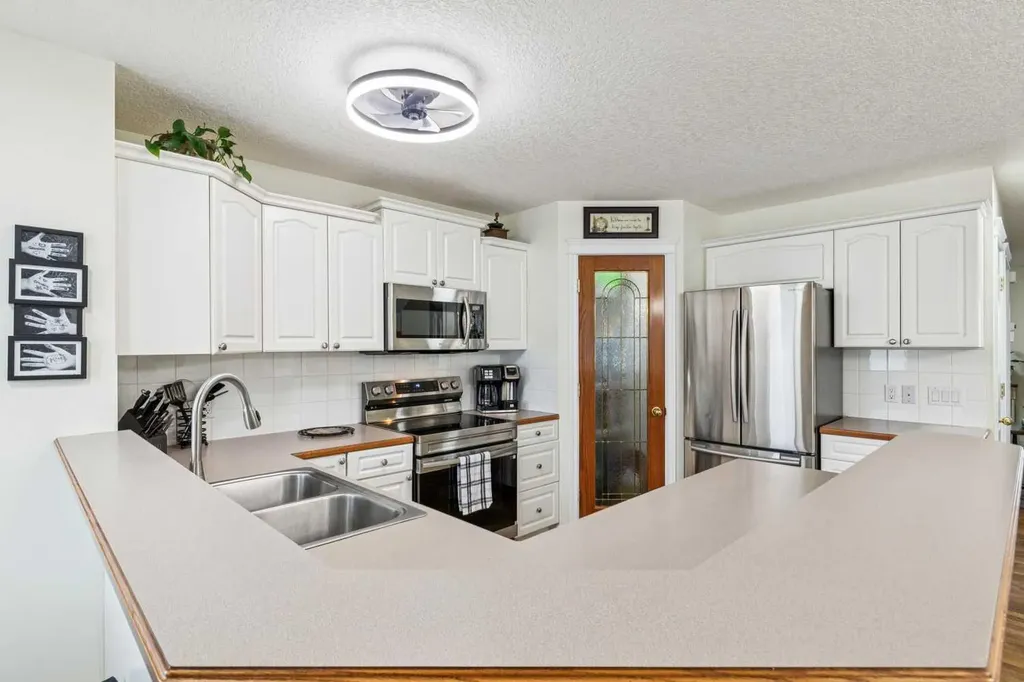 243 Banister Drive Okotoks AB T1S 1P7