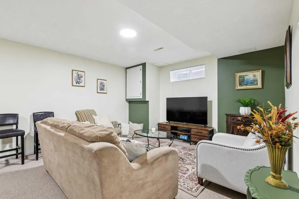 243 Banister Drive Okotoks AB T1S 1P7