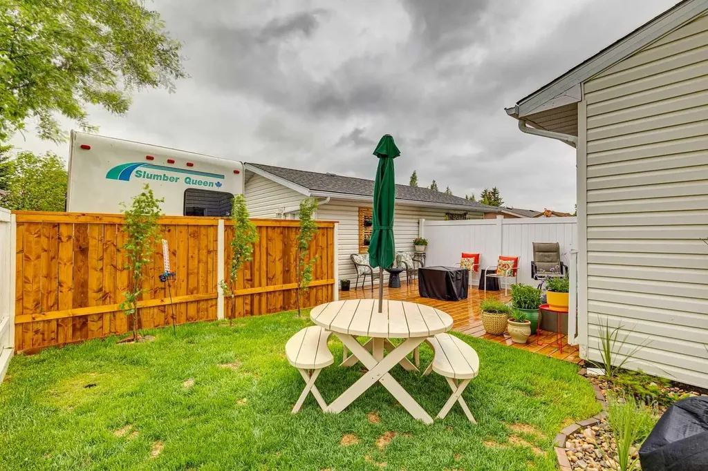 243 Banister Drive Okotoks AB T1S 1P7