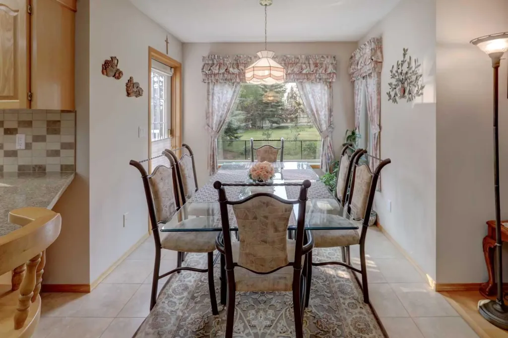 10262 Hamptons Boulevard NW Calgary AB T3A 5G5