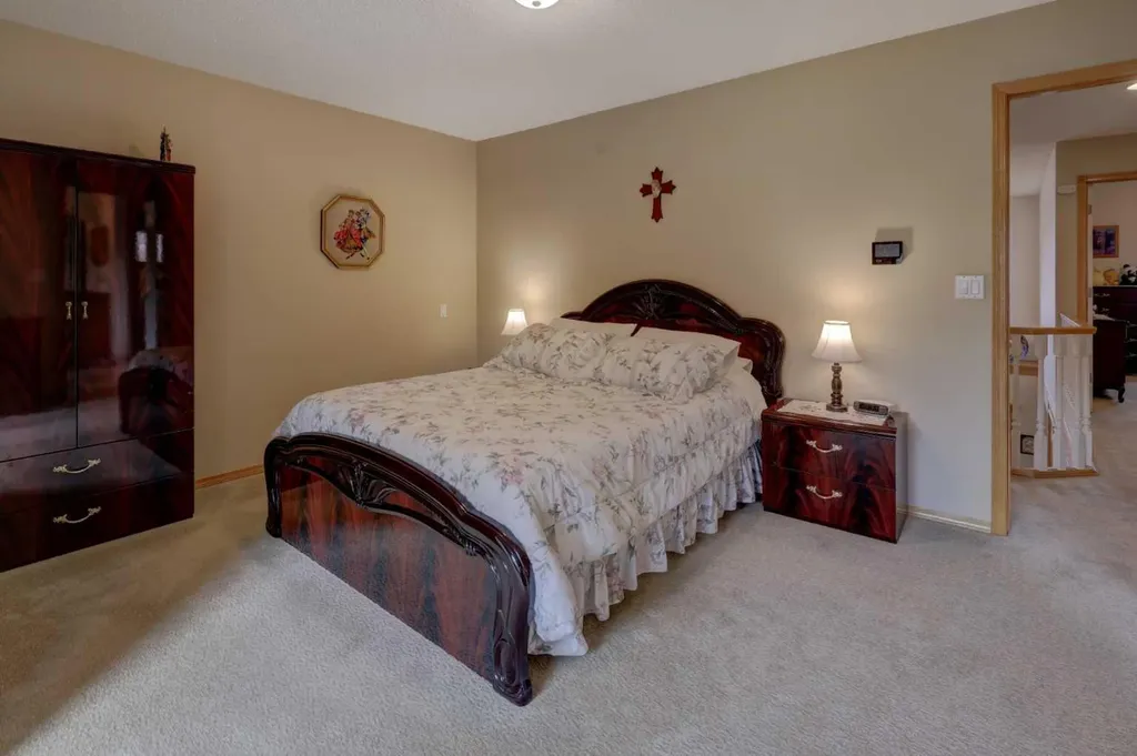 10262 Hamptons Boulevard NW Calgary AB T3A 5G5