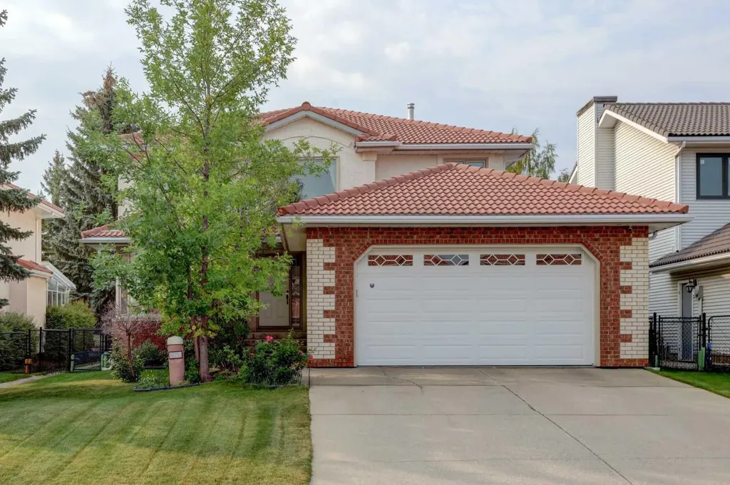 10262 Hamptons Boulevard NW Calgary AB T3A 5G5