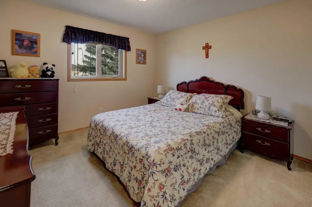 10262 Hamptons Boulevard NW Calgary AB T3A 5G5