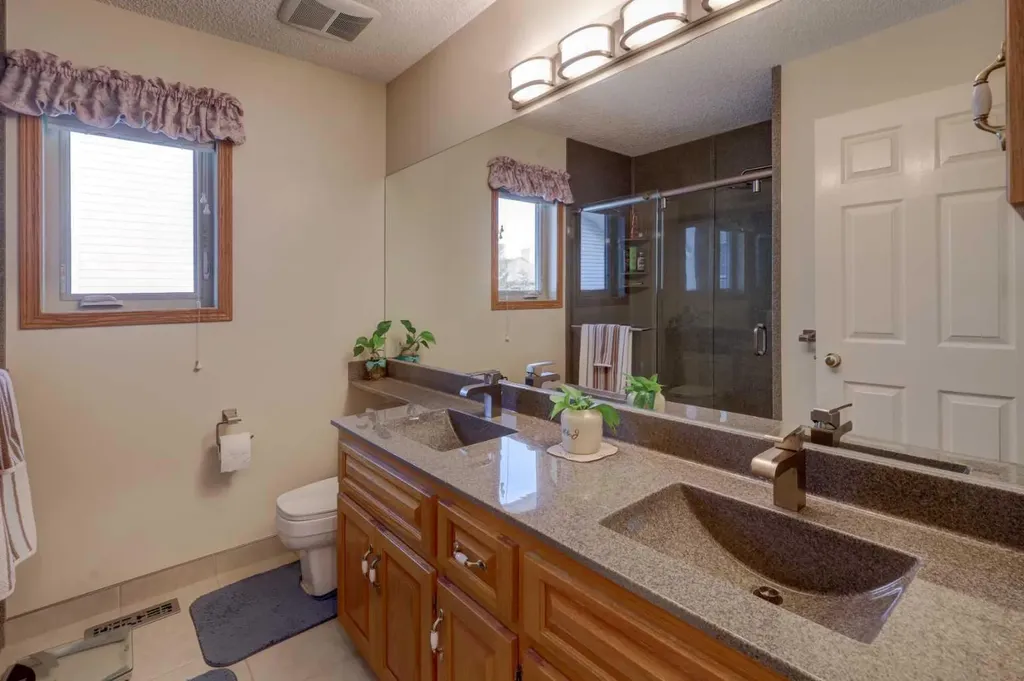10262 Hamptons Boulevard NW Calgary AB T3A 5G5