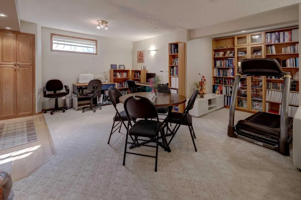 10262 Hamptons Boulevard NW Calgary AB T3A 5G5