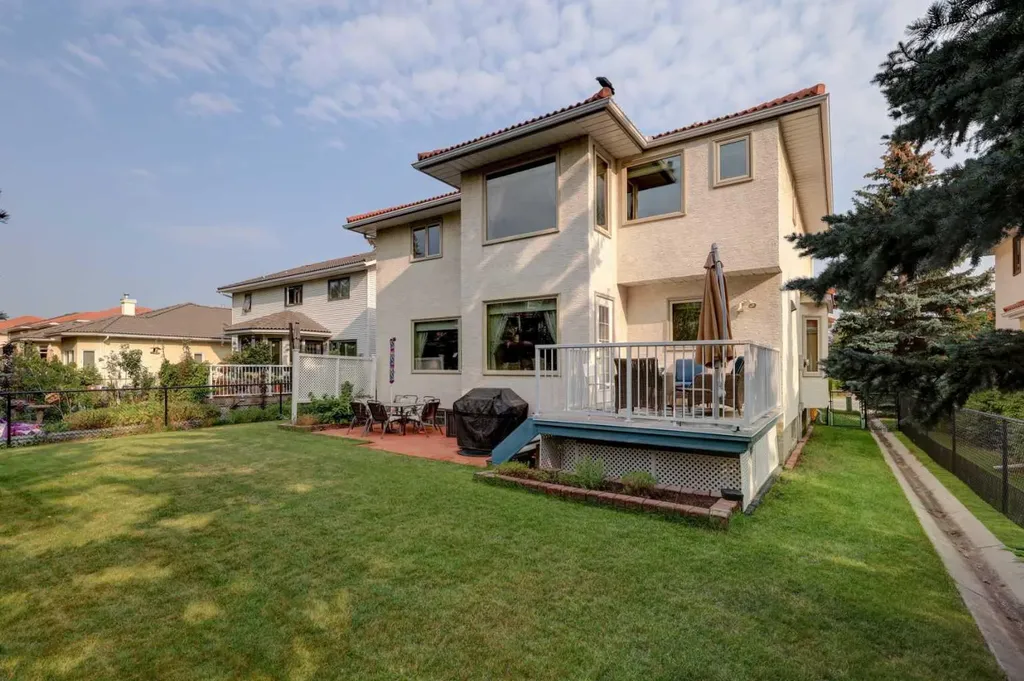 10262 Hamptons Boulevard NW Calgary AB T3A 5G5