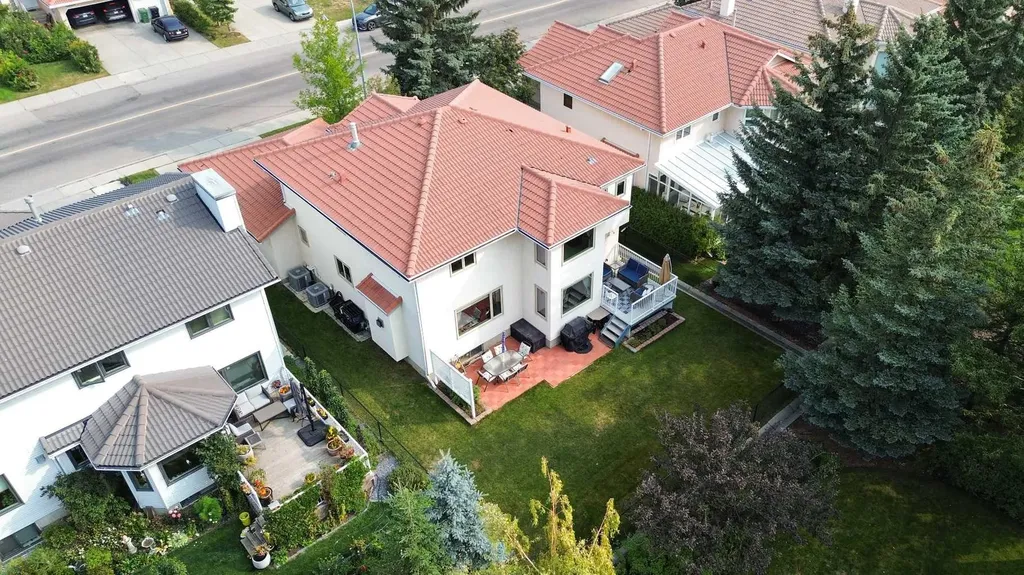 10262 Hamptons Boulevard NW Calgary AB T3A 5G5