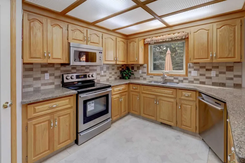 10262 Hamptons Boulevard NW Calgary AB T3A 5G5