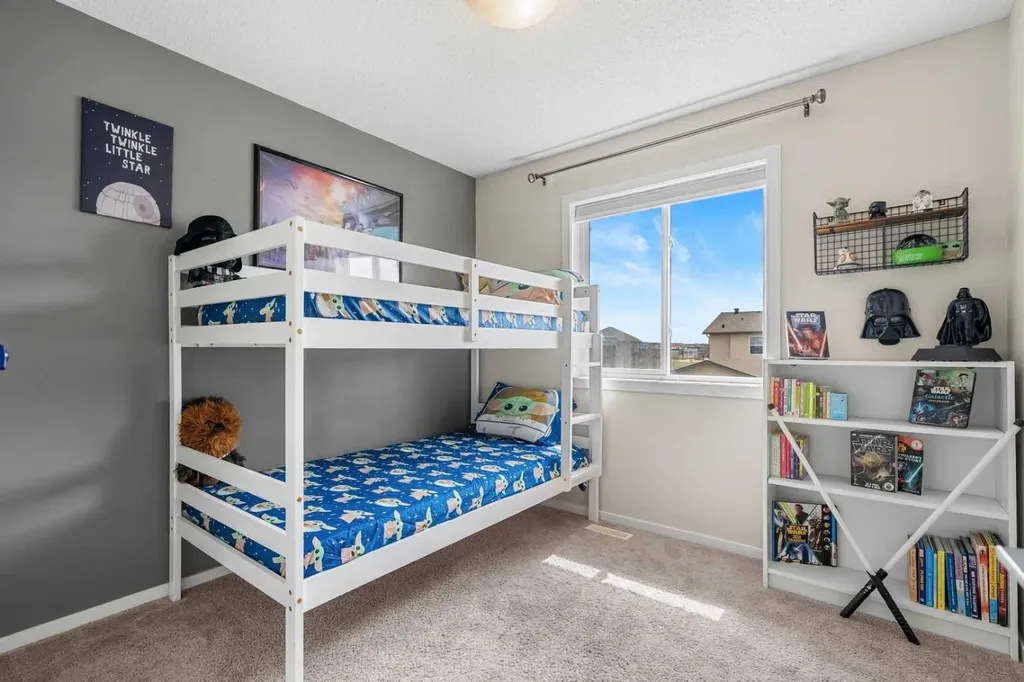 1717 Baywater Road SW Airdrie AB T4B 3V3
