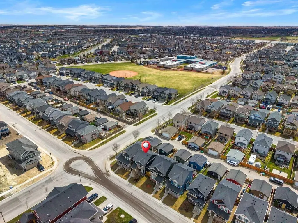 1717 Baywater Road SW Airdrie AB T4B 3V3