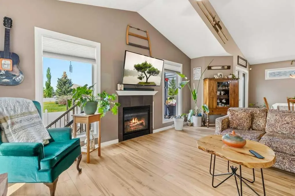 38 Lucky Place Sylvan Lake AB T4S 0B1