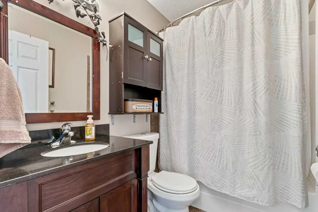 38 Lucky Place Sylvan Lake AB T4S 0B1