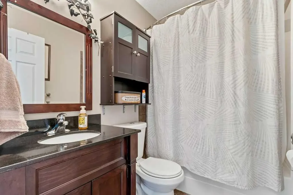 38 Lucky Place Sylvan Lake AB T4S 0B1