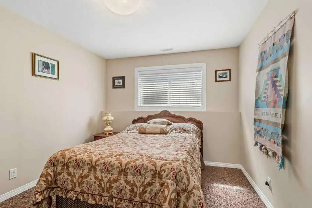 38 Lucky Place Sylvan Lake AB T4S 0B1
