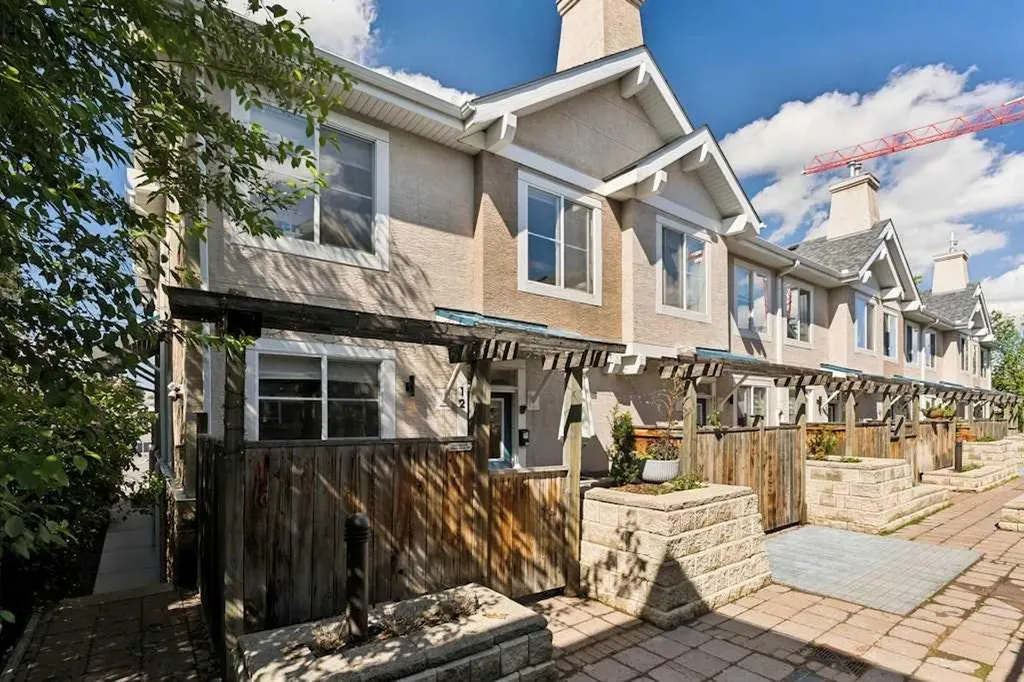 2001 34 Avenue SW Calgary AB T2T 2C4