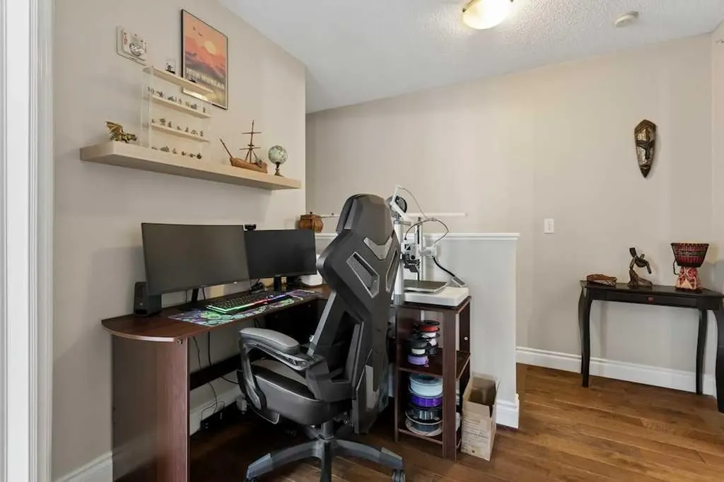 2001 34 Avenue SW Calgary AB T2T 2C4