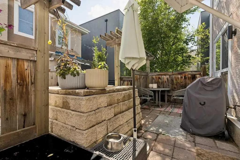 2001 34 Avenue SW Calgary AB T2T 2C4