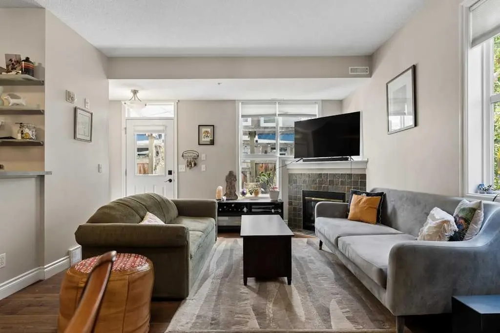 2001 34 Avenue SW Calgary AB T2T 2C4