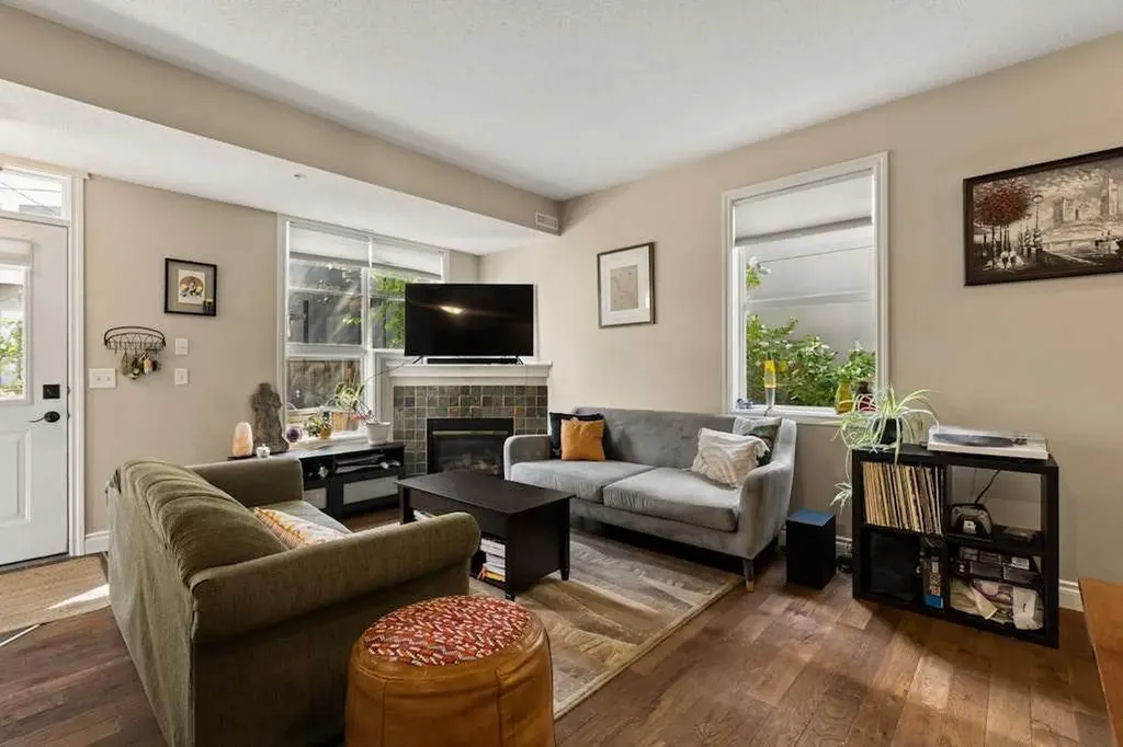 2001 34 Avenue SW Calgary AB T2T 2C4