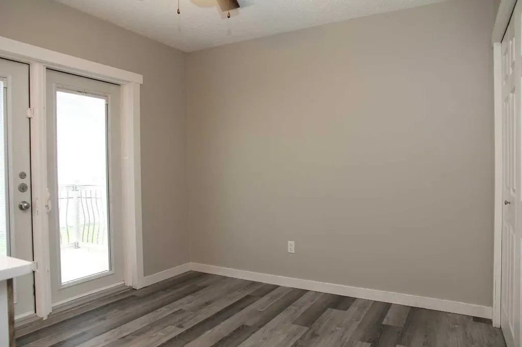 5224 23 Street Lloydminster AB T9V 2R2