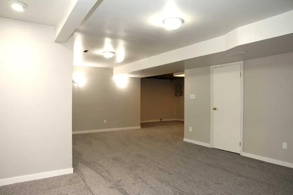 5224 23 Street Lloydminster AB T9V 2R2