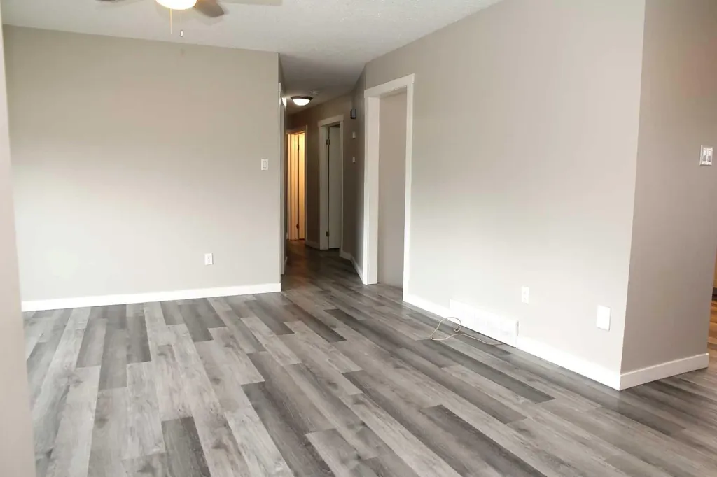 5224 23 Street Lloydminster AB T9V 2R2