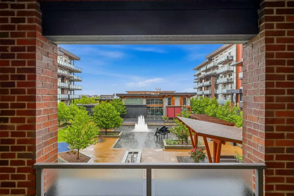 122 Mahogany Centre SE Calgary AB T3M 2Y1